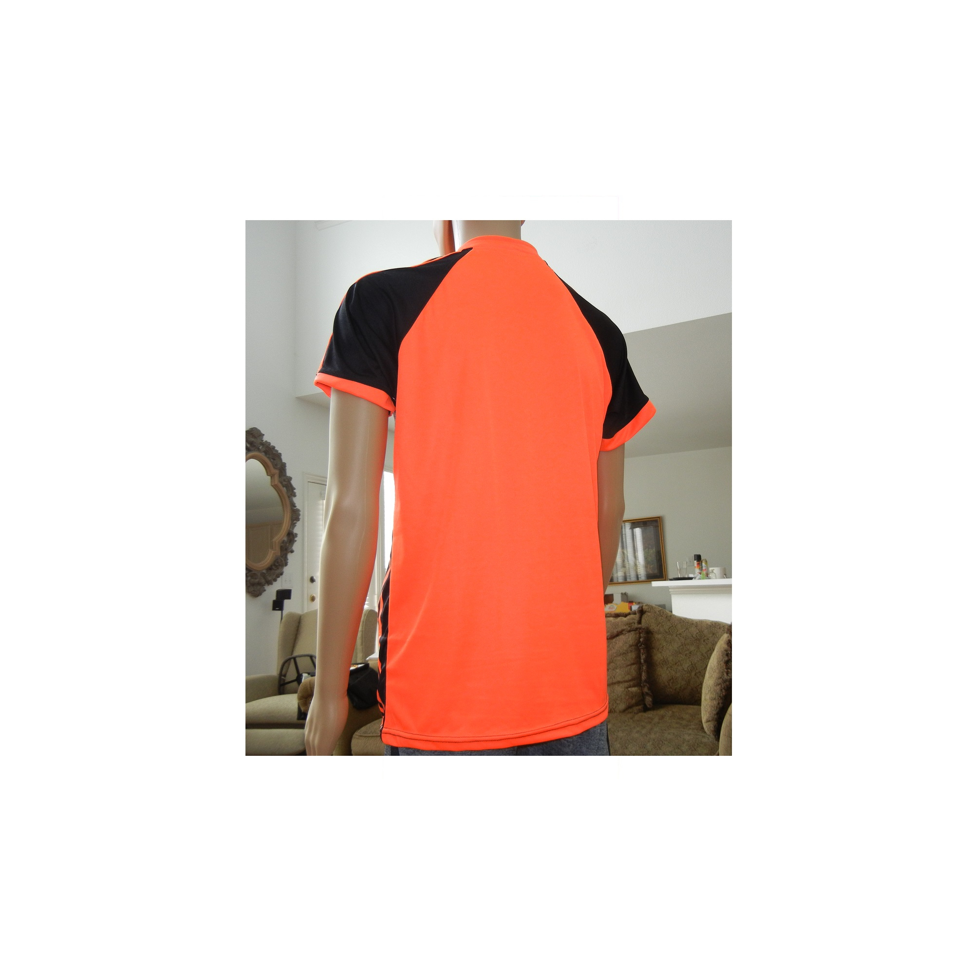 Camiseta Para Hombres Cuello Henley Cuarto Cremallera Color Sublimado Degradado Naranja y Negro - Imagen 13 de 27